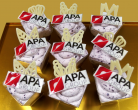 Firmowe deserki w pucharkach dla APA GROUP z logo