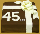 Tort urodzinowy kwadratowy z kokardą