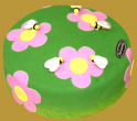 Tort dziecięcy pszczółki z rózowymi kwiatkami