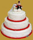 Zimowy tort weselny z bałwankami