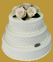 tort weselny w stylu angielskim 3 piętrowy z białymi jadalnymi koronkami