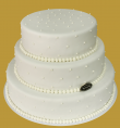 tort weselny w stylu angielskim 3 piętrowy z białymi kuleczkami