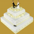 tort weselny 3 piętrowy kwadratowy duży z kremową dekoracją