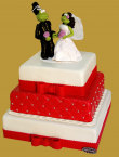 tort weselny w stylu angielskim kwadratowy czerwono kremowy z górnikiem