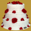 tort weselny z cukrowymi płatkami róż