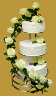 tort weselny na stelażu tradycyjnym 3- piętrowy z żywymi różami kremowymi